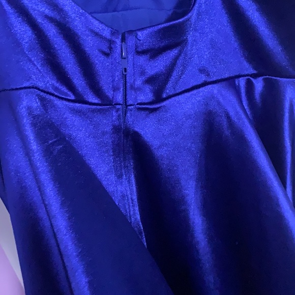 Royal Blue silk-like homecoming dress size 11/12 - Picture 4 of 8